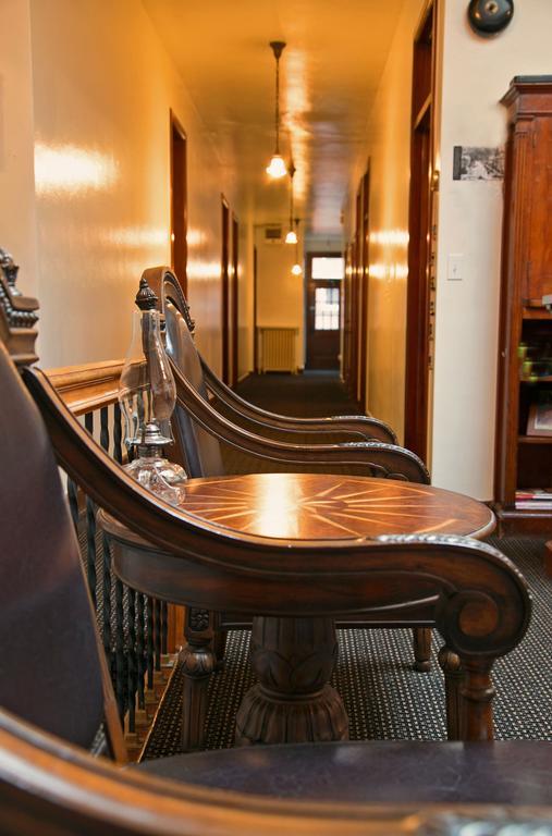 Ryan Hotel ウォレス エクステリア 写真