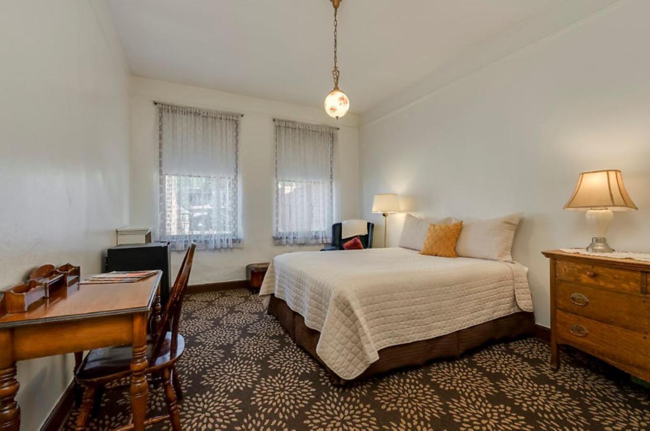 Ryan Hotel ウォレス エクステリア 写真